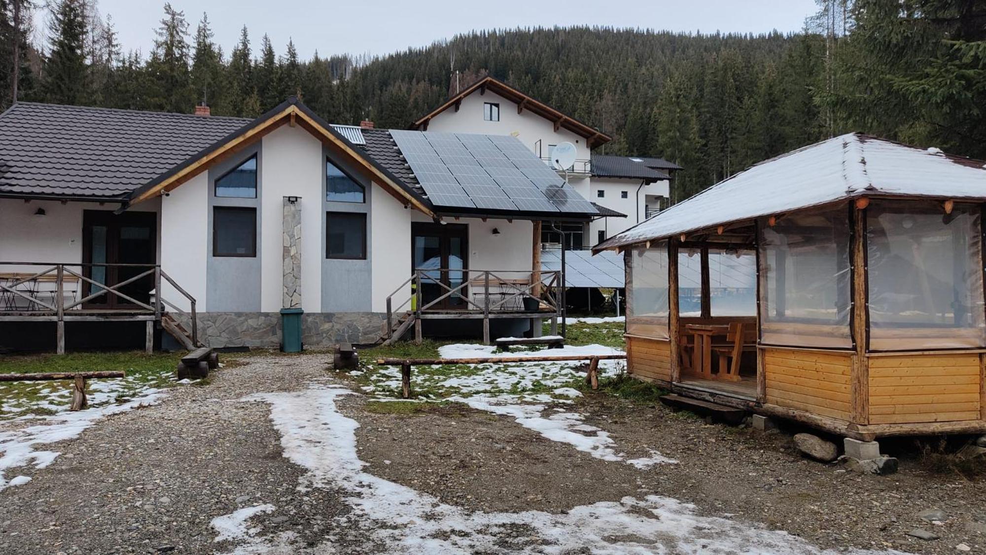 Complex Transalpina Lac Voineasa Buitenkant foto